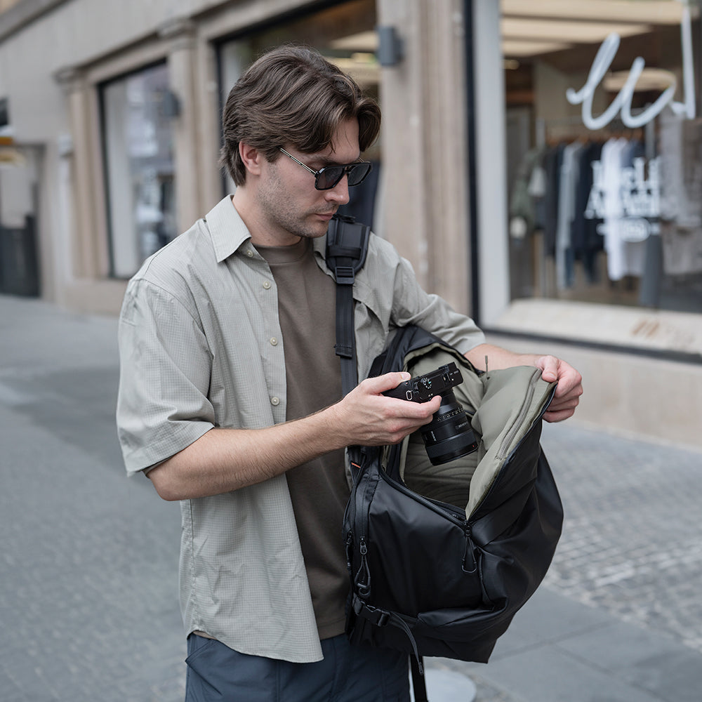 OneMo Travel Backpack 35L (オリーブグリーン)