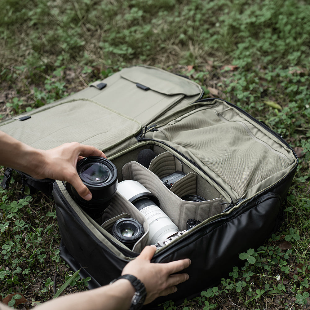 OneMo Travel Backpack 35L (オリーブグリーン)