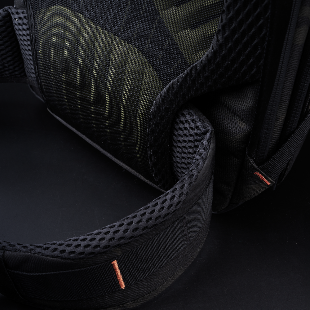 OneMo フォトグラファーズ ウエストベルト (ダークナイトカモ)