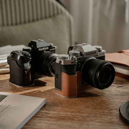 【予約】レザー カメラケース (FUJIFILM X-S20用 / クレイブラウン)
