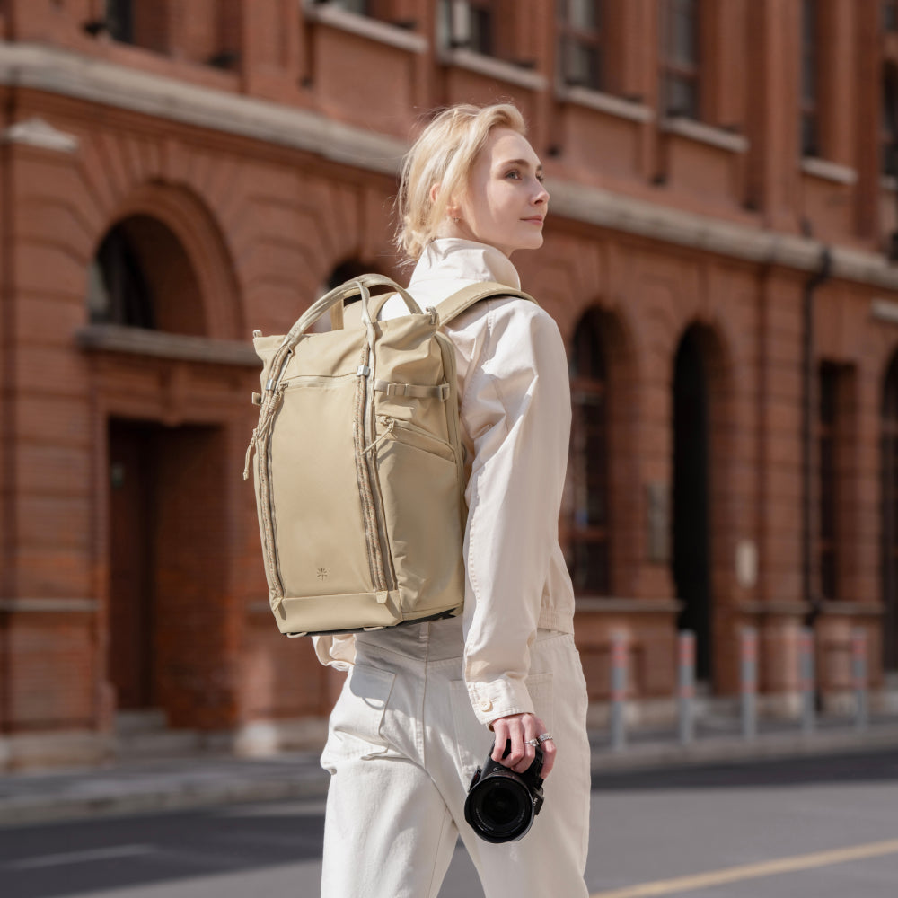 OneGo Roamer トートバックパック 18L (マットブラック)