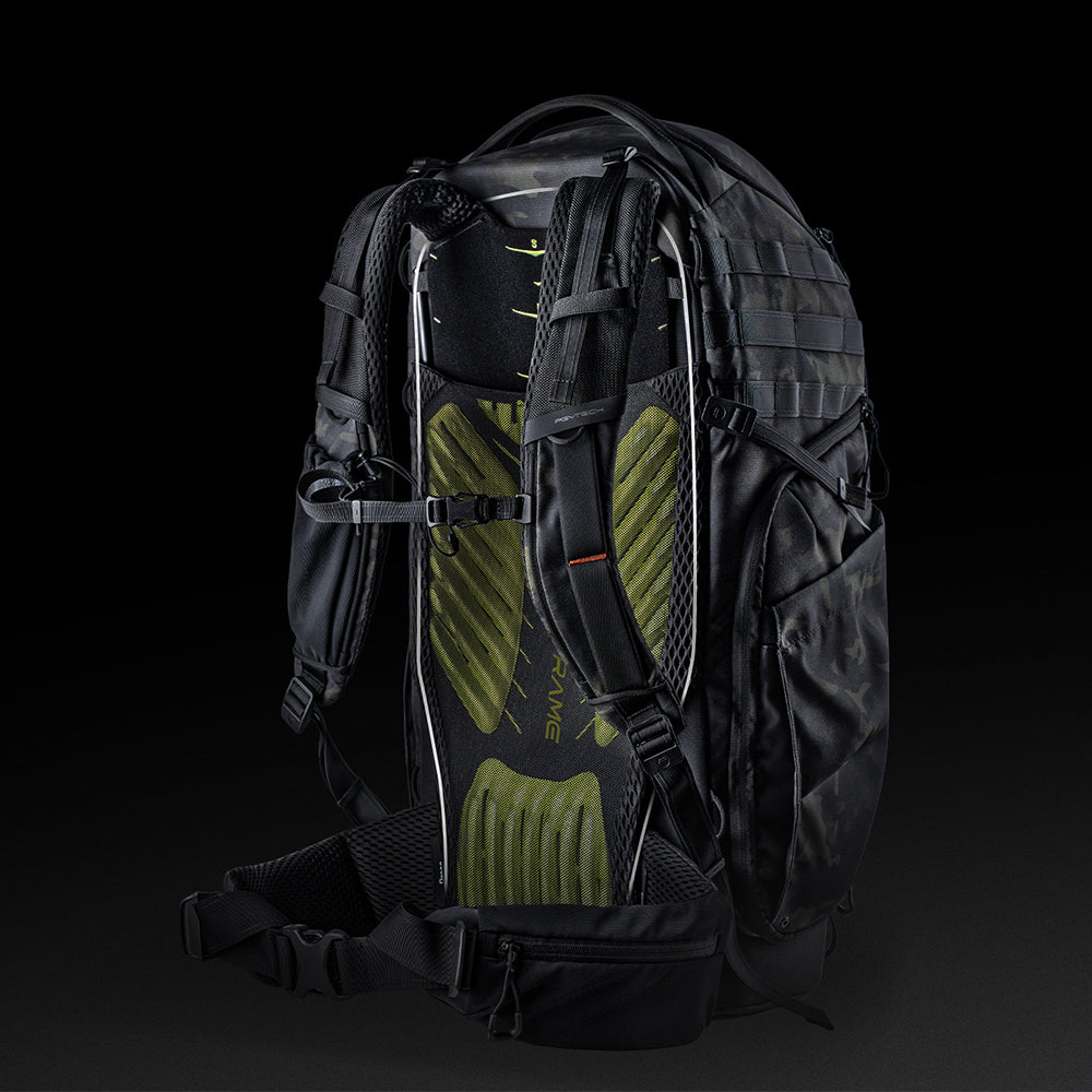 【予約】OnePro ST Backpack (ナイトカモフラージュ)