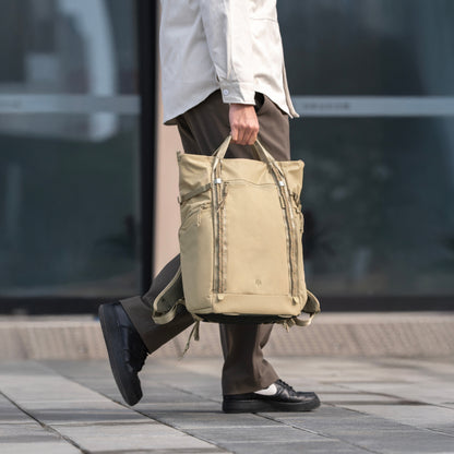 OneGo Roamer トートバックパック 18L (マットブラック)