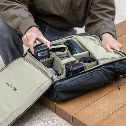 OneGo Roamer トートバックパック 18L (マットブラック)