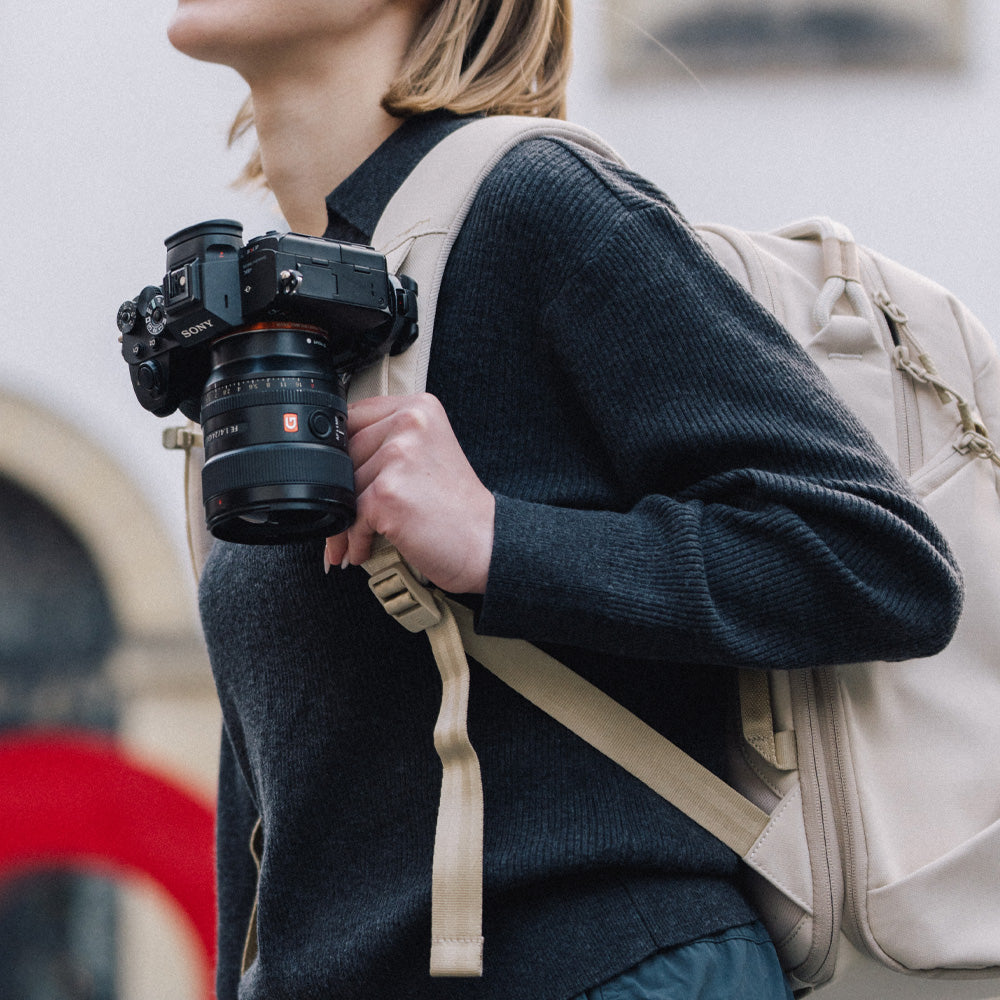 pgytech onego backpack 22L ブラック Amazon.com : PGYTECH OneGo Lite 22L Camera Backpack Water